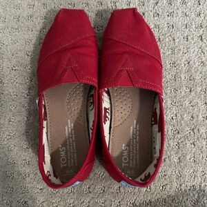 TOMS Women's Vibrant Red Flats